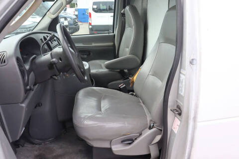 2004 Ford E-Series E-150