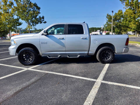 2017 RAM 1500 SLT