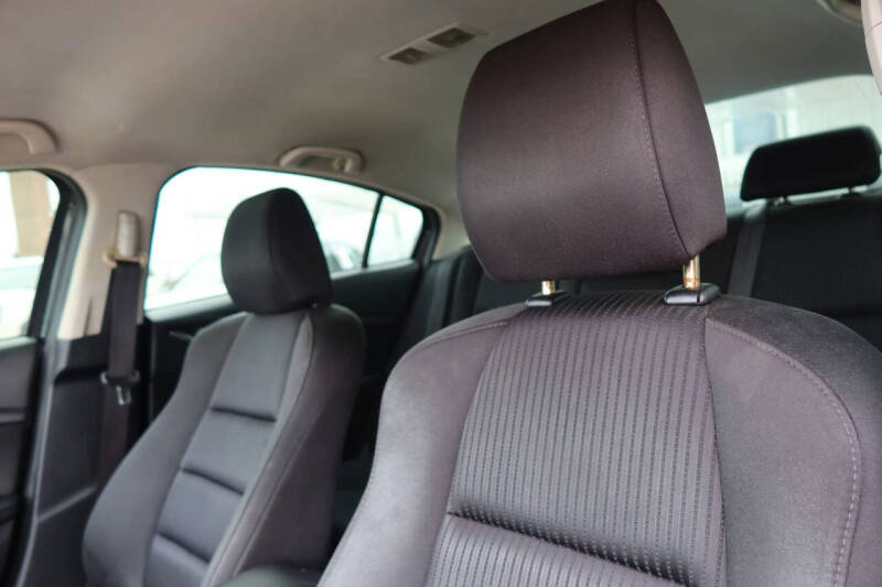 2015 Mazda MAZDA6 i Sport