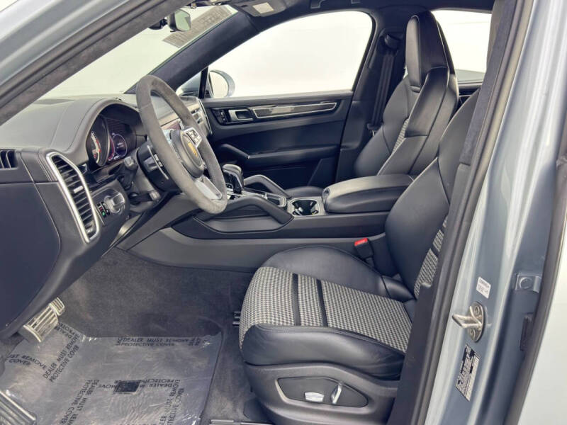 2021 Porsche Cayenne GTS Coupe