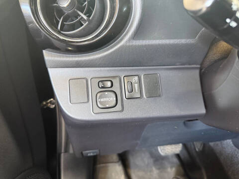 2016 Toyota Prius c One