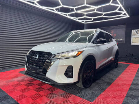 2023 Nissan Kicks SR