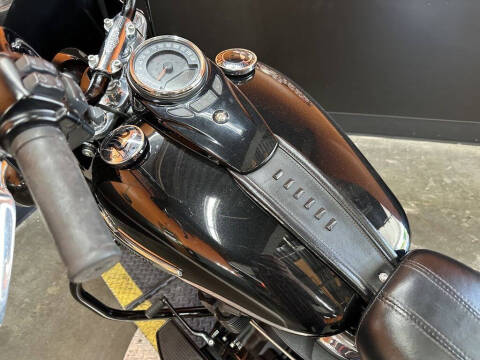 2018 Harley-Davidson FLHC - Softail Heritage