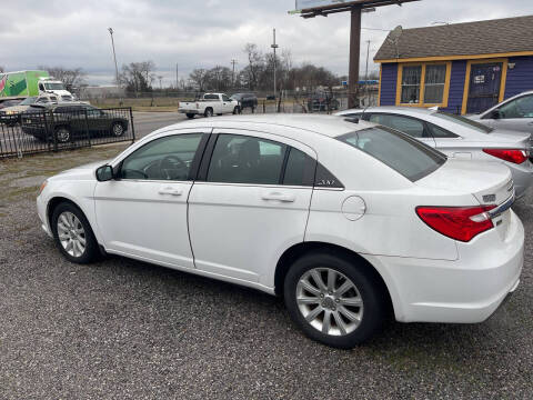 2013 Chrysler 200 Touring
