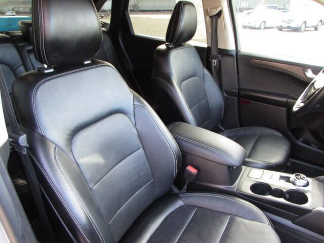 2020 Ford Escape Titanium