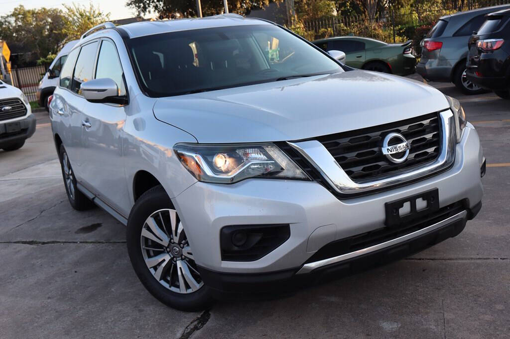 2020 Nissan Pathfinder for sale at AUTO DIRECT BUY in Houston, TX