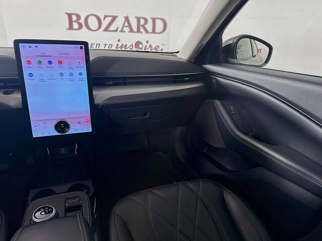 2022 Ford Mustang Mach-E Select