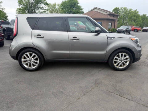 2017 Kia Soul +