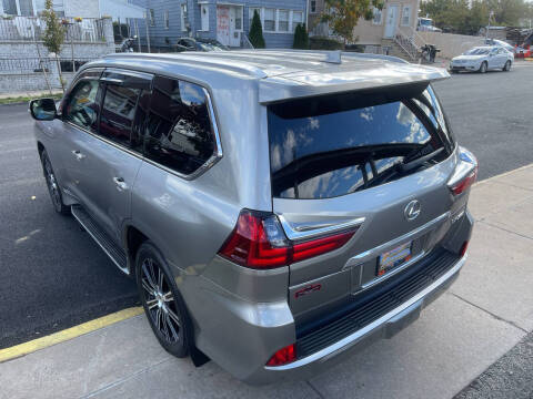 2018 Lexus LX 570 Three-Row