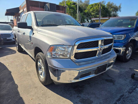 2019 RAM 1500 Classic SLT