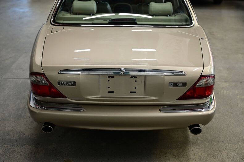 1999 Jaguar XJR