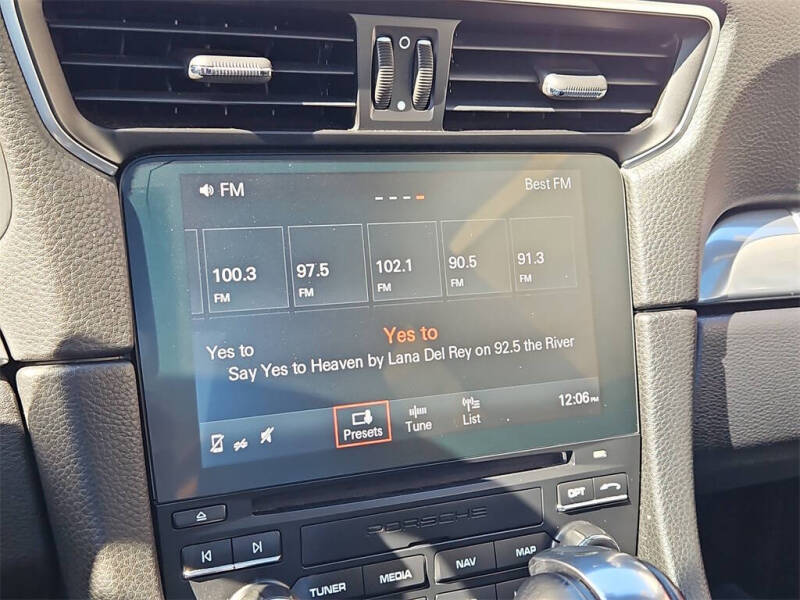 2017 Porsche 911 Carrera