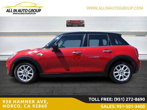 2017 MINI Hardtop 4 Door Cooper