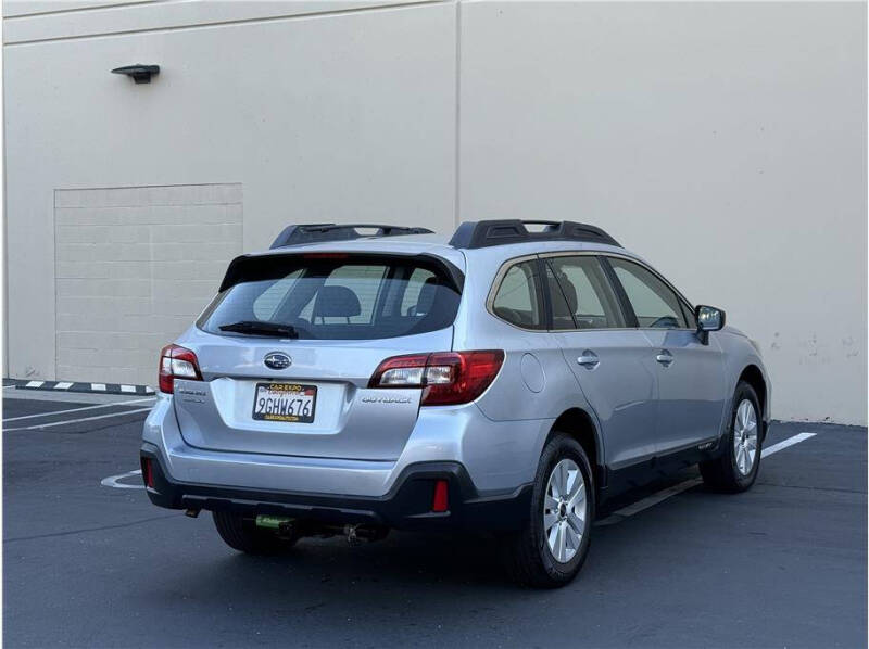 2018 Subaru Outback 2.5i