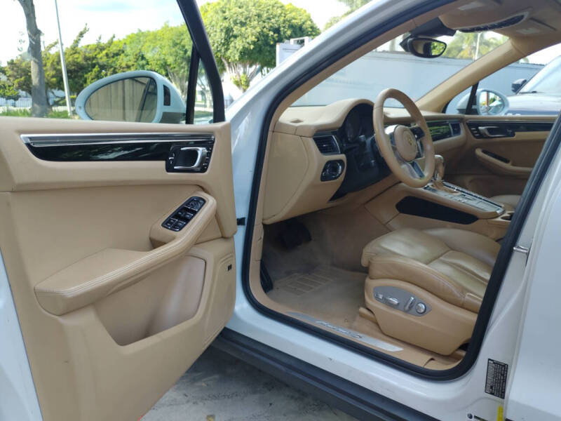 2016 Porsche Macan S