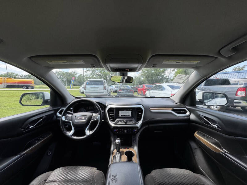2017 GMC Acadia SLE-2