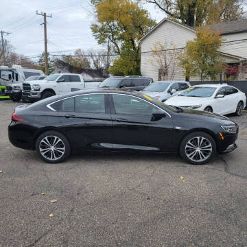 2019 Buick Regal Sportback Essence