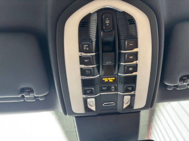 2017 Porsche Cayenne S