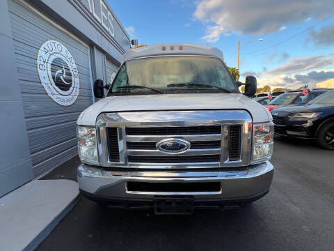 2013 Ford E-Series E-350 SD