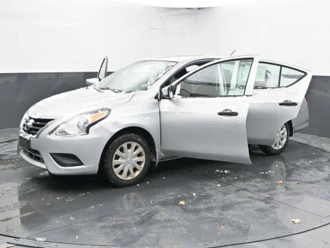 2019 Nissan Versa S Plus