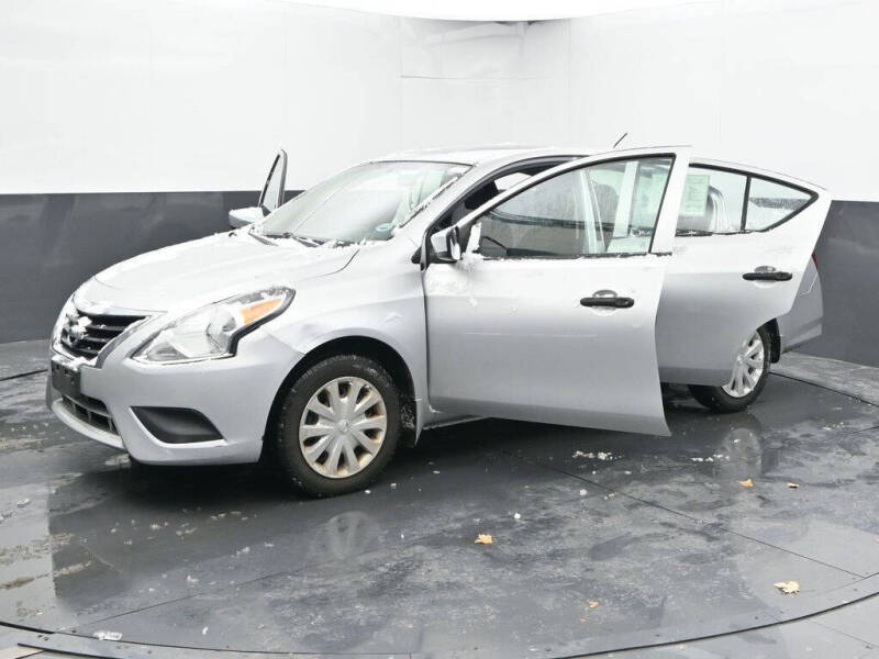 2019 Nissan Versa S Plus