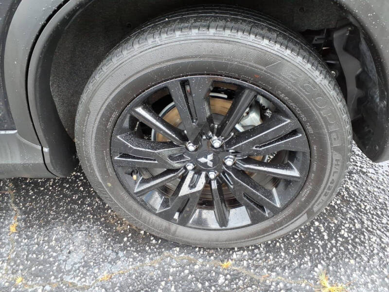 2024 Mitsubishi Eclipse Cross LE