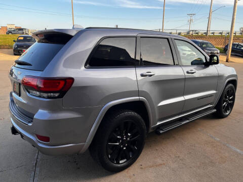2017 Jeep Grand Cherokee Altitude