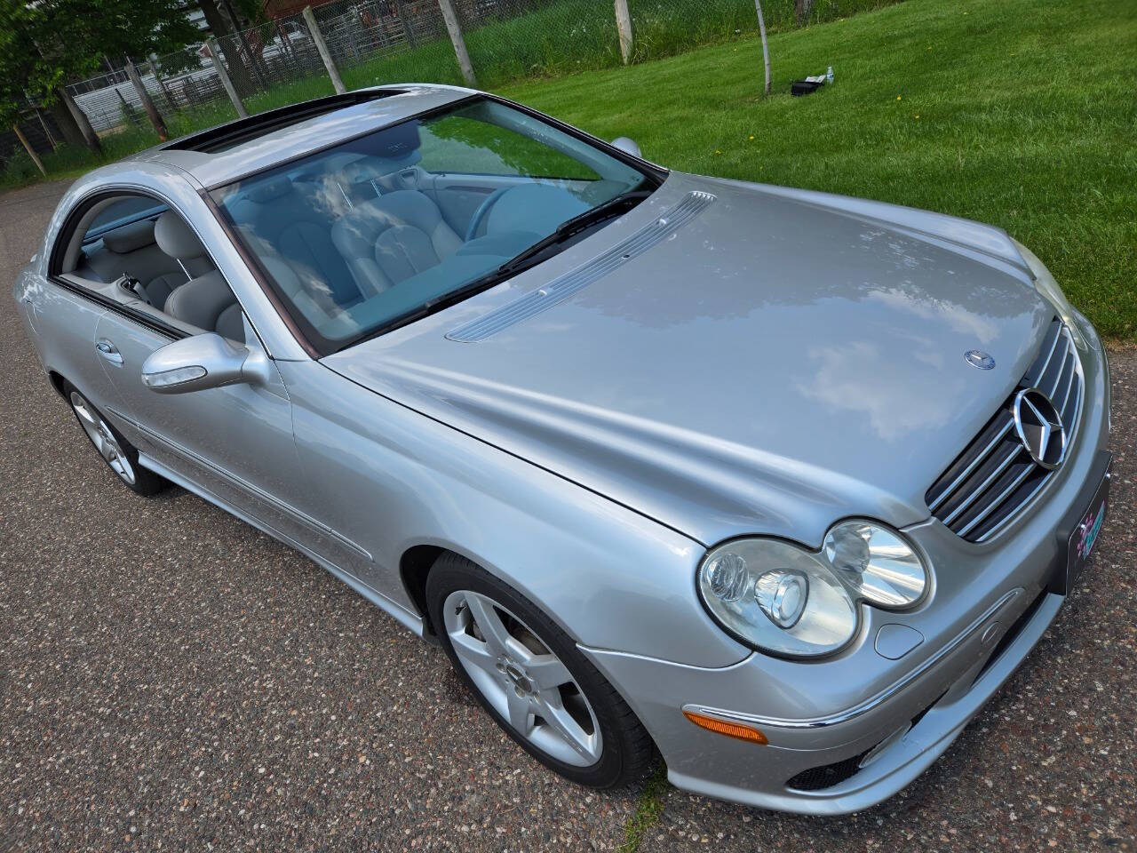 2005 Mercedes-Benz CLK 104