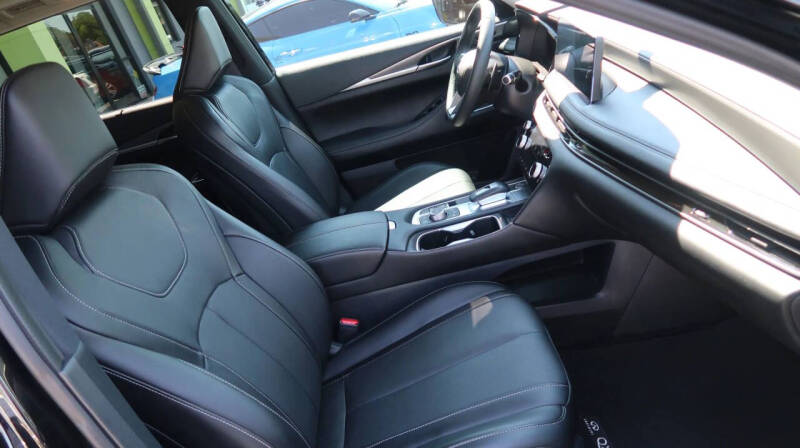 2025 Infiniti QX60 Luxe