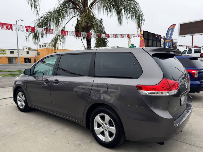 2013 Toyota Sienna L 7-Passenger