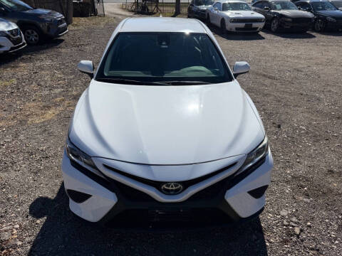 2020 Toyota Camry SE