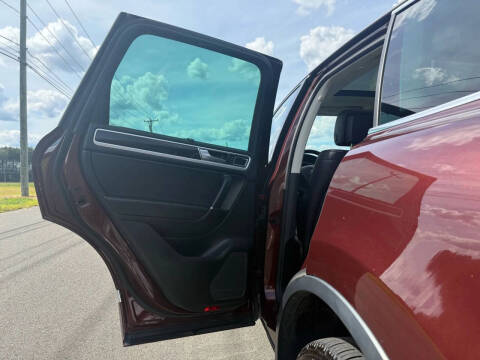 2017 Volkswagen Touareg V6 Executive