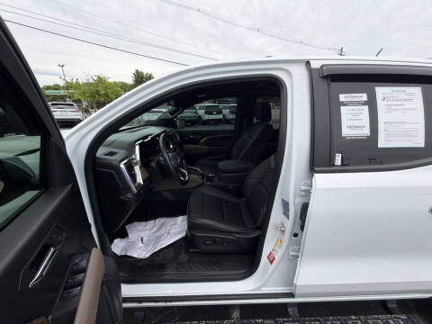 2024 GMC Canyon Denali