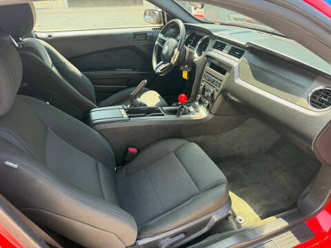 2014 Ford Mustang V6
