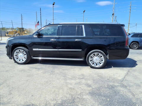 2018 Cadillac Escalade ESV Luxury