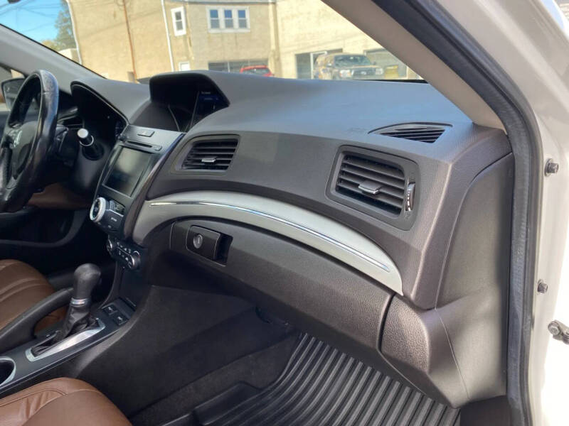 2020 Acura ILX w/Premium