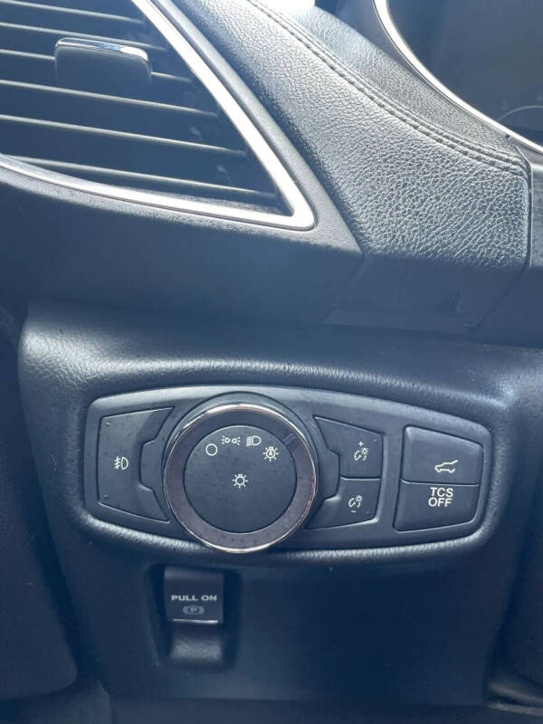 2019 Lincoln Nautilus Select