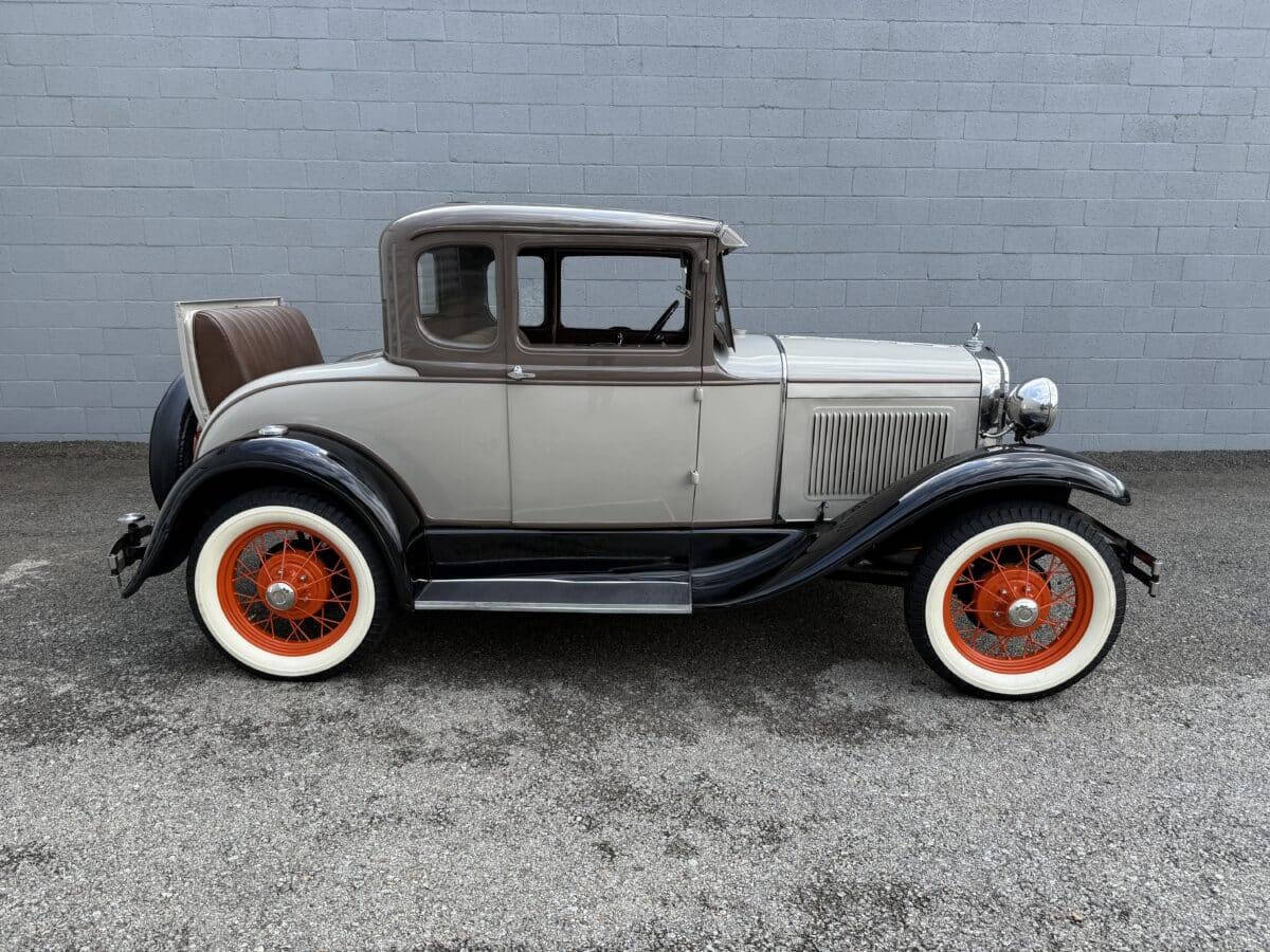 1930 Ford Model A 83