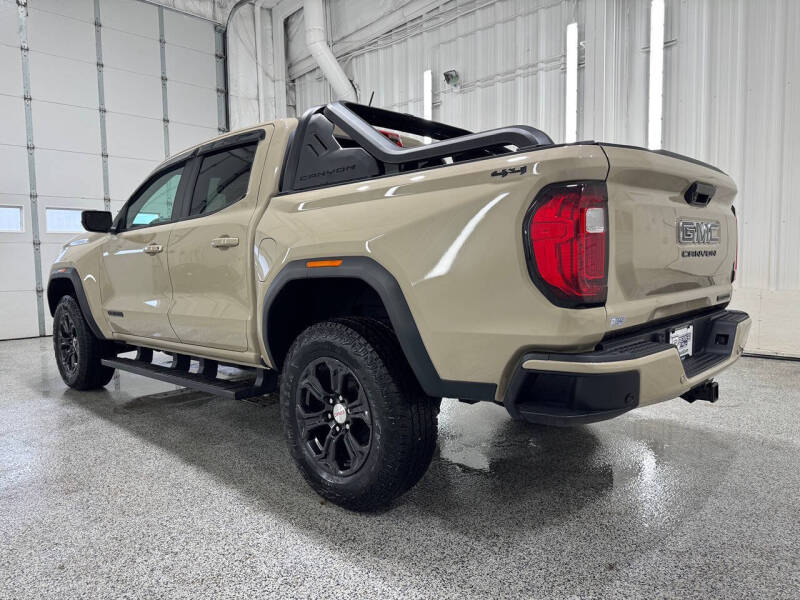 2024 GMC Canyon Elevation