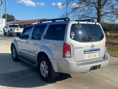 2012 Nissan Pathfinder LE