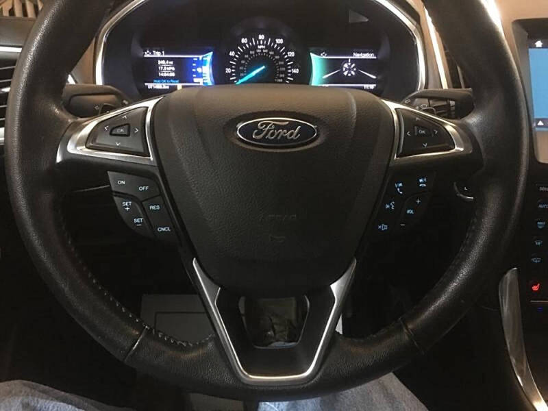 2017 Ford Edge Titanium