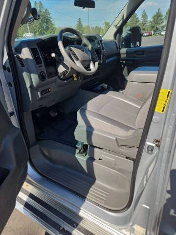2016 Nissan NV
