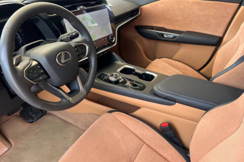 2023 Lexus RZ 450e Luxury