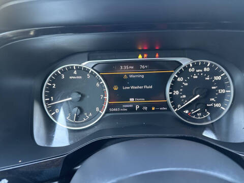 2022 Nissan Pathfinder SV