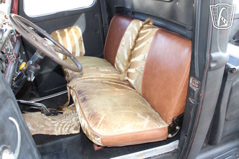 1947 Ford F-100