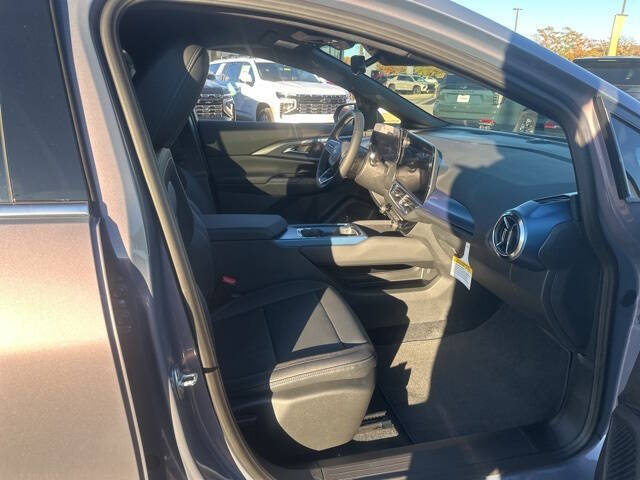 2026 Chevrolet Equinox EV LT 2