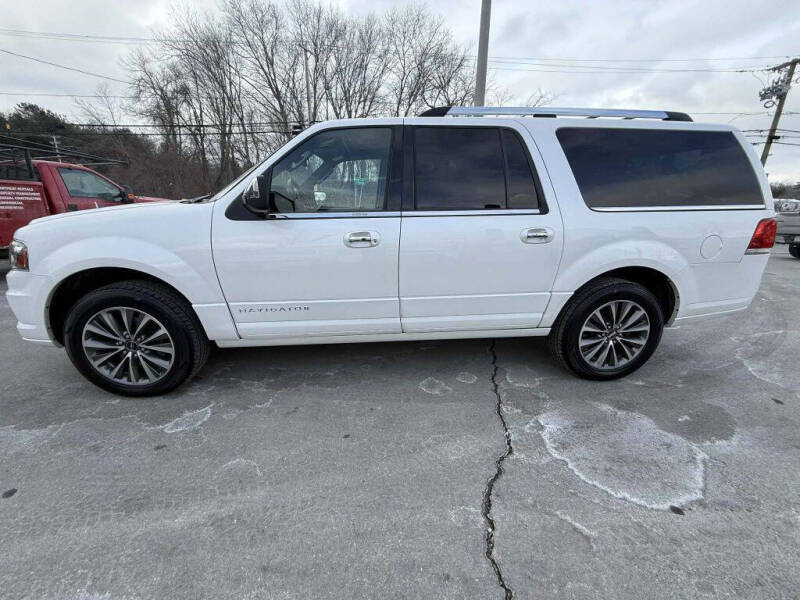 2017 Lincoln Navigator L Select