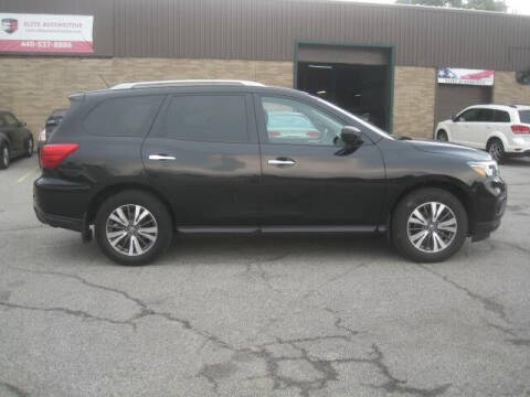 2017 Nissan Pathfinder SV