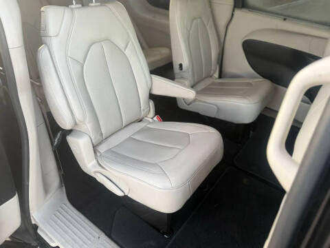 2021 Chrysler Voyager LXi