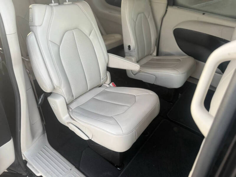 2021 Chrysler Voyager LXi